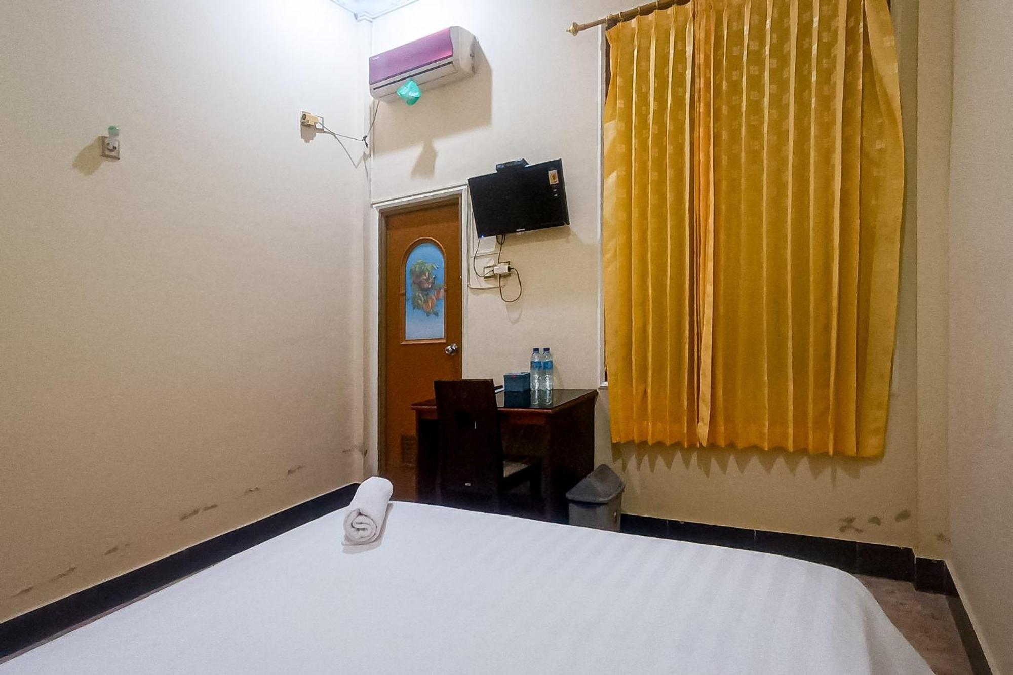 Reddoorz At Senaz Guesthouse Mataram Exterior foto